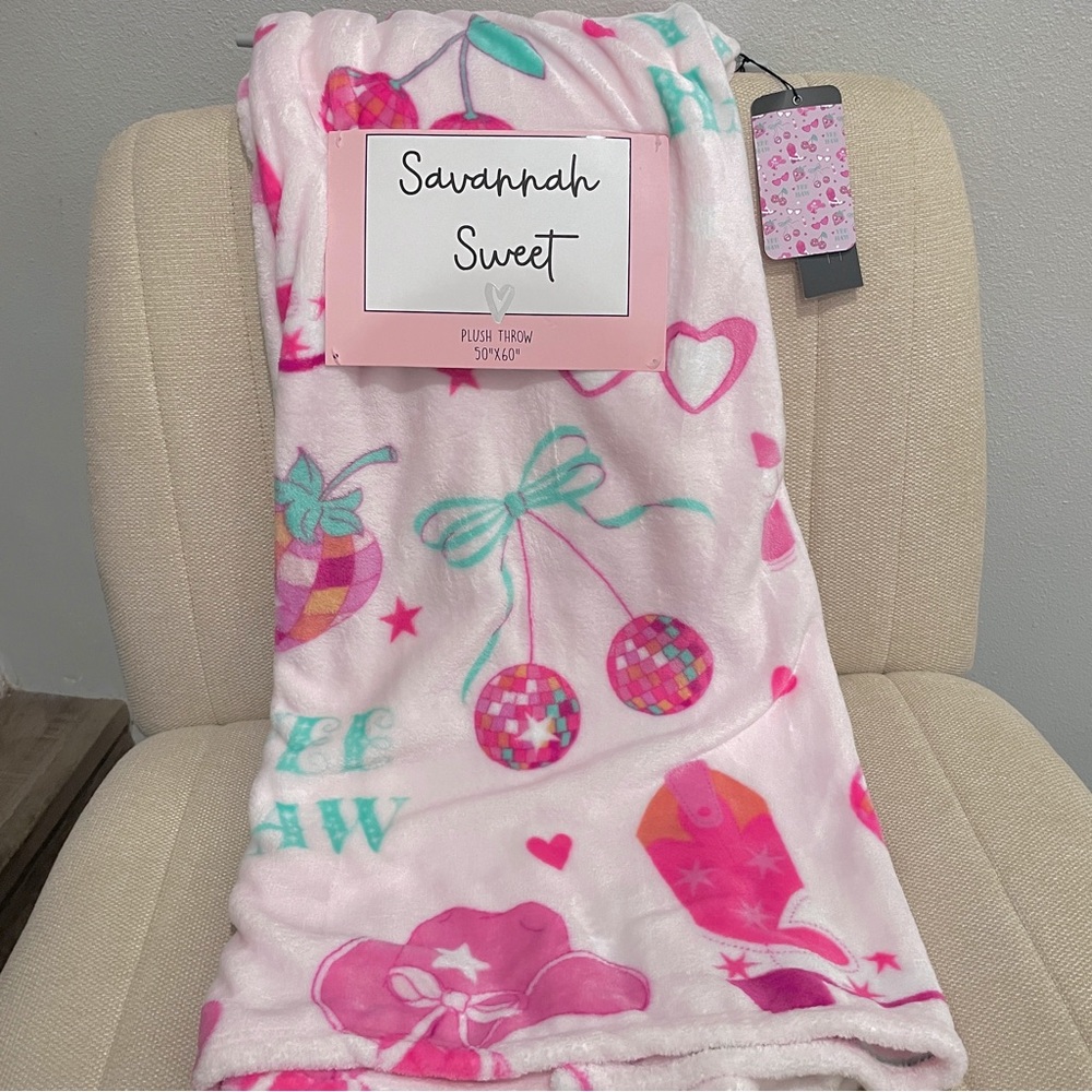 NEW Savannah Sweet Pink Disco‎ Cowgirl Plush Throw Blanket 50x60 Yee Haw Western